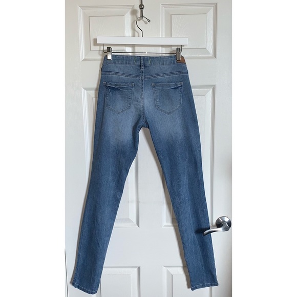 Classic Blue Stretch Denim Skinny Jeans • Size 8 - Picture 2 of 5